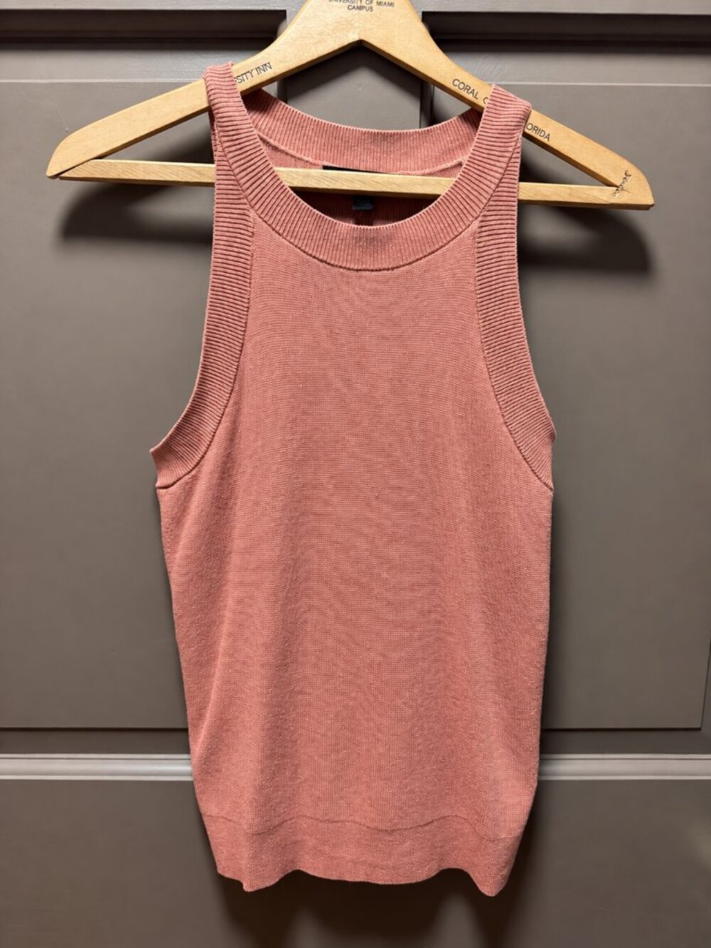 Banana Republic Dusty Rose Sleeveless Knit Tank Small